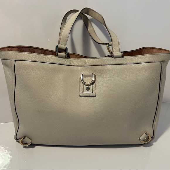 Gucci Handbags - Elegant Cream Gucci Tote Bag
